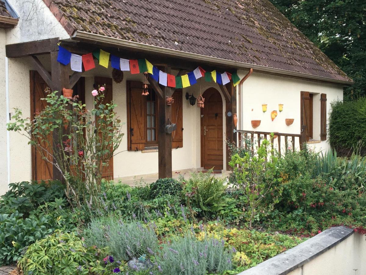 Un Coin De Foret Courmas Exterior photo